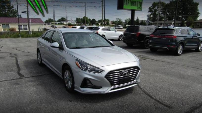 HYUNDAI SONATA 2019 KMHE24L34KA089285 image