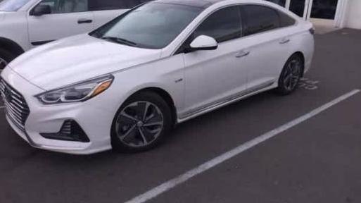 HYUNDAI SONATA 2019 KMHE34L32KA087807 image