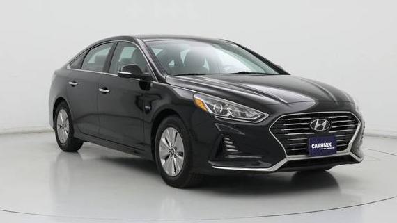 HYUNDAI SONATA 2019 KMHE24L32KA093237 image