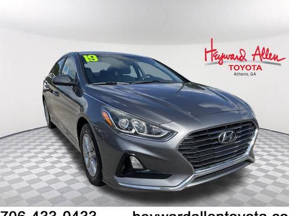 HYUNDAI SONATA 2019 5NPE24AF8KH803834 image
