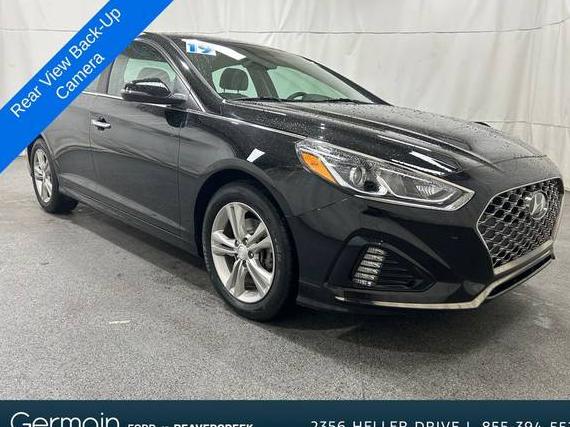 HYUNDAI SONATA 2019 5NPE34AF8KH752686 image