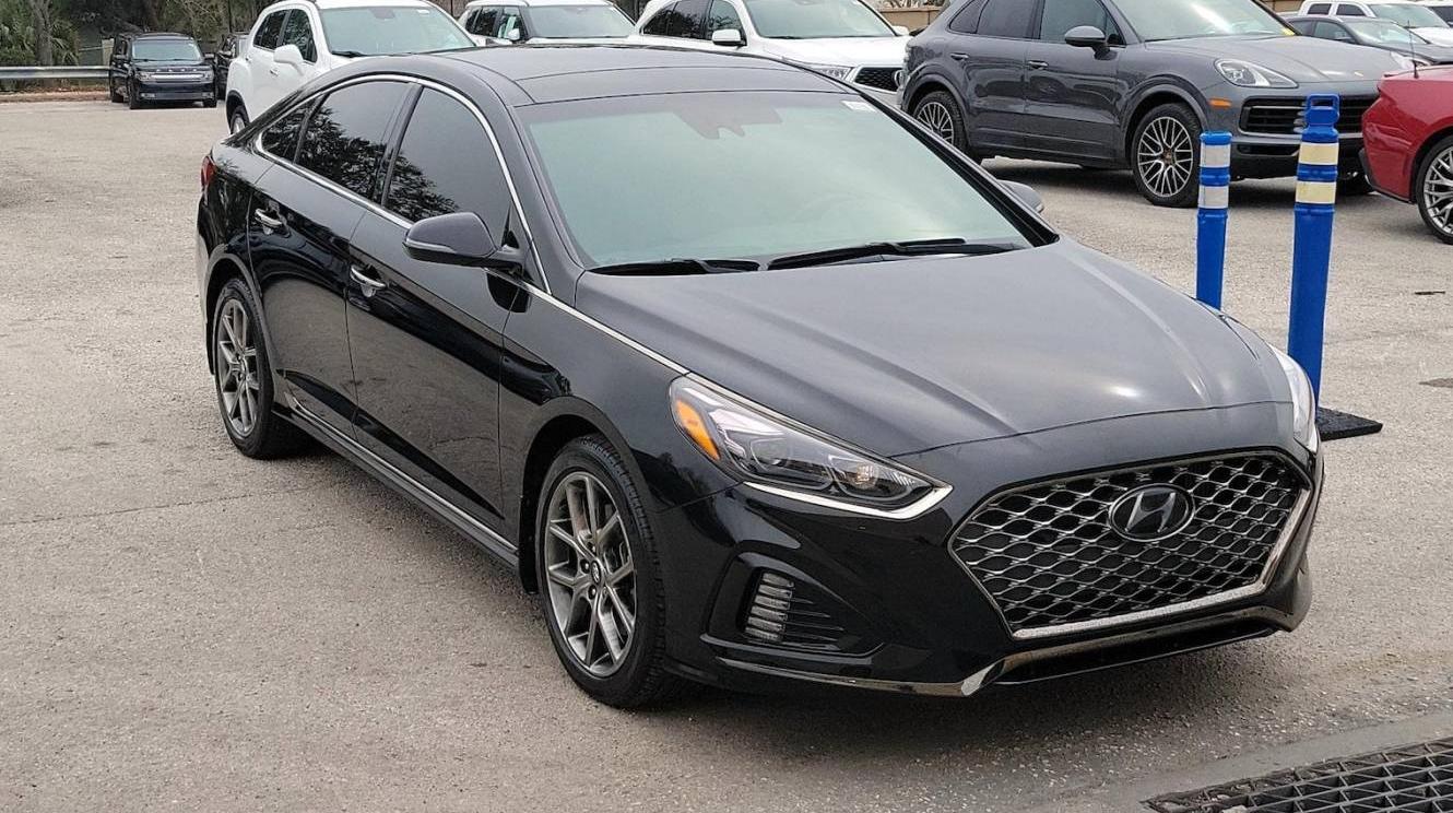 HYUNDAI SONATA 2019 5NPE34ABXKH798842 image