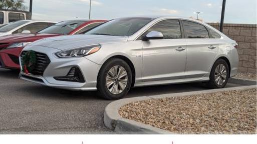 HYUNDAI SONATA 2019 KMHE24L35KA093264 image