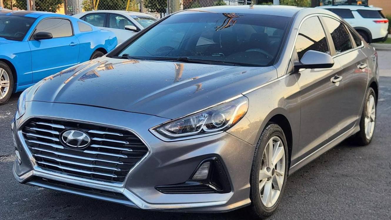 HYUNDAI SONATA 2019 5NPE24AF1KH775584 image