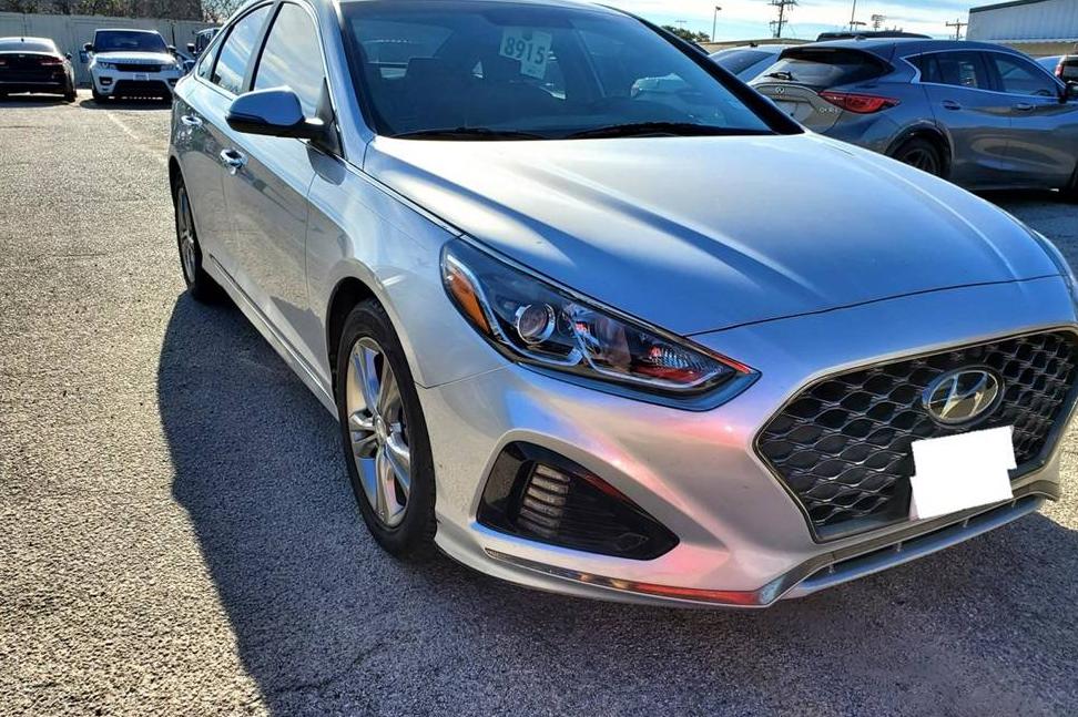 HYUNDAI SONATA 2019 5NPE34AF7KH741999 image