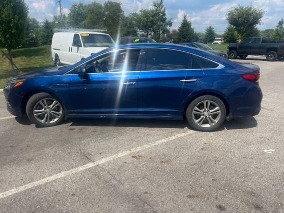 HYUNDAI SONATA 2019 5NPE34AF8KH730462 image