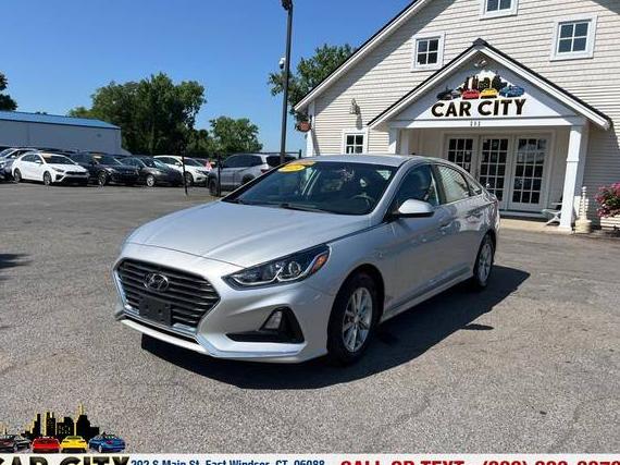 HYUNDAI SONATA 2019 5NPE24AF6KH755976 image