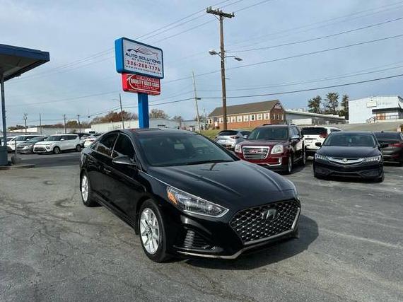 HYUNDAI SONATA 2019 5NPE34AB4KH785780 image HYUNDAI SONATA 2019 5NPE34AB4KH785780 image