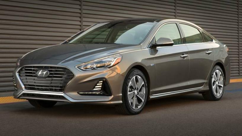 HYUNDAI SONATA 2019 KMHE24L33KA094168 image