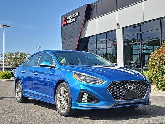HYUNDAI SONATA 2019 5NPE34AF0KH783379 image