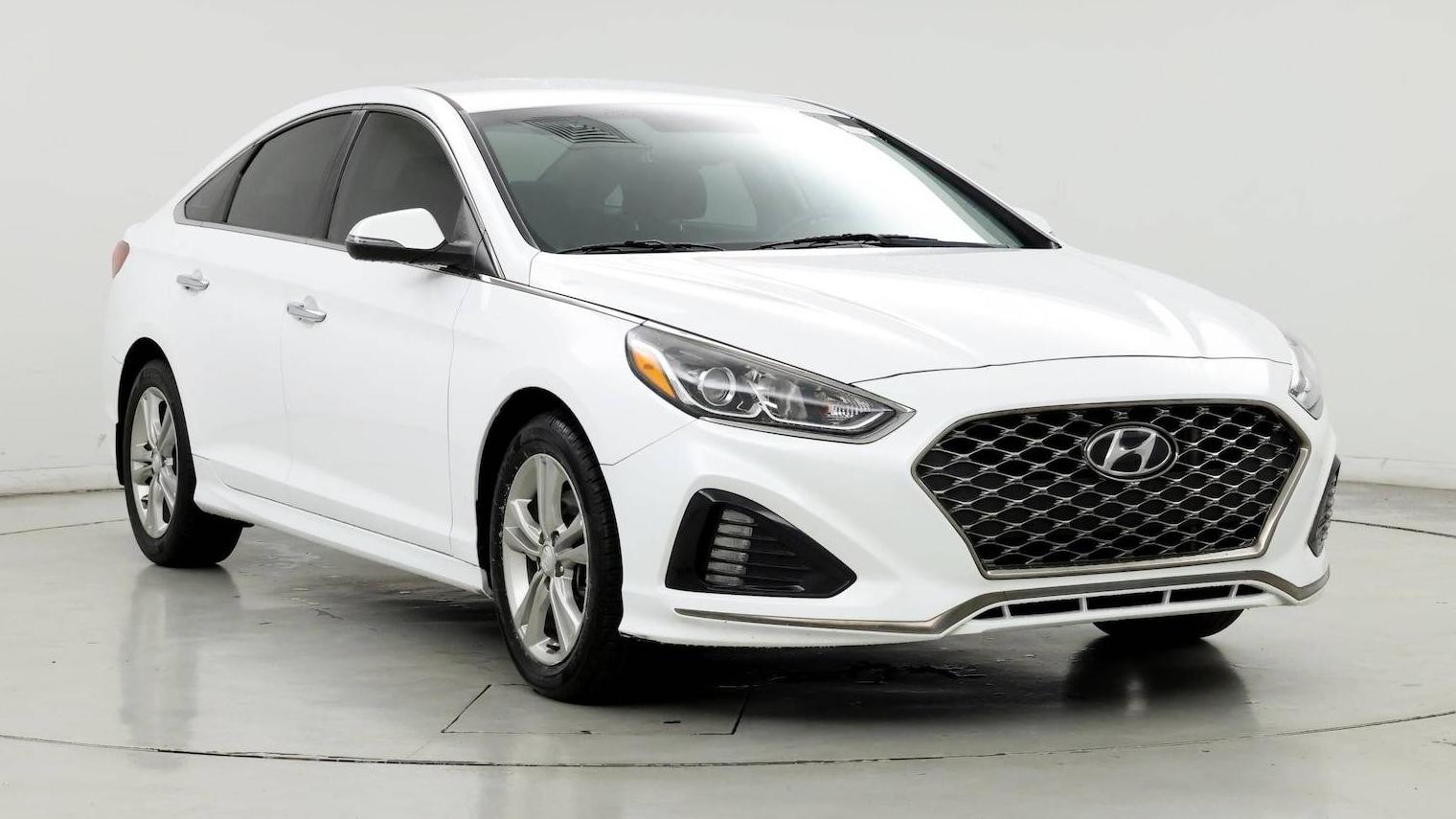 HYUNDAI SONATA 2019 5NPE34AF8KH803524 image