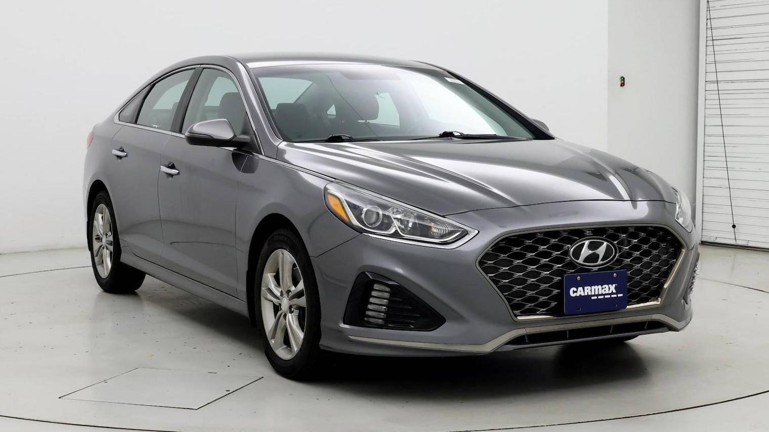 HYUNDAI SONATA 2019 5NPE34AF7KH813641 image