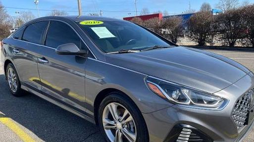 HYUNDAI SONATA 2019 5NPE34AF4KH784325 image