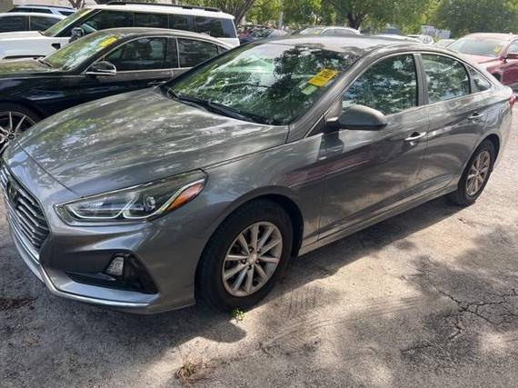 HYUNDAI SONATA 2019 5NPE24AF3KH758723 image