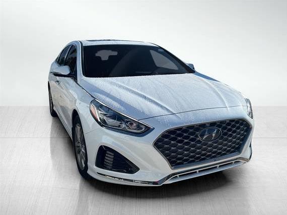 HYUNDAI SONATA 2019 5NPE34AF2KH731428 image
