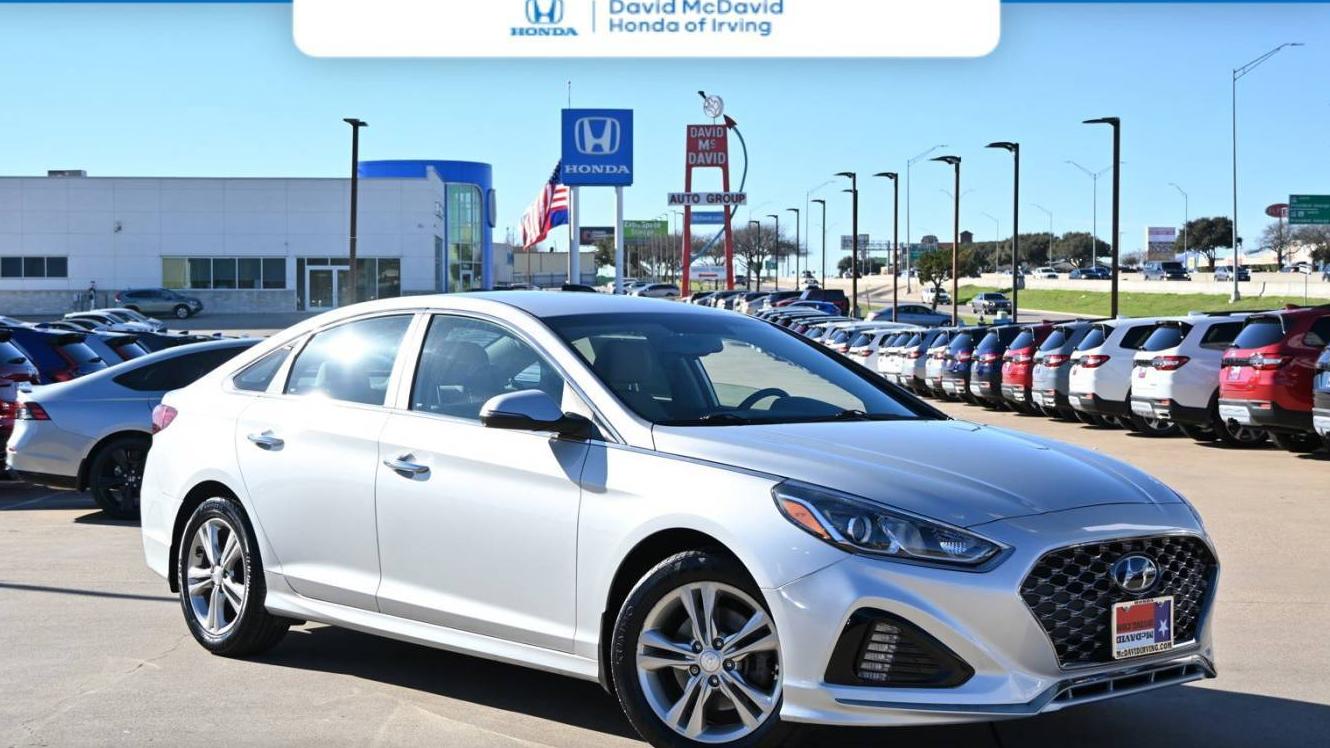 HYUNDAI SONATA 2019 5NPE34AF2KH779558 image