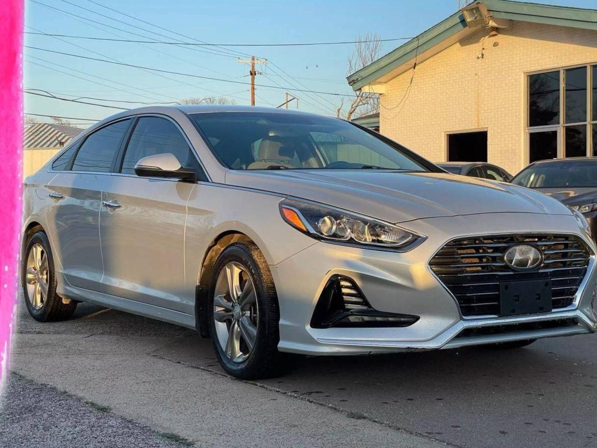 HYUNDAI SONATA 2018 5NPE34AF2JH634972 image