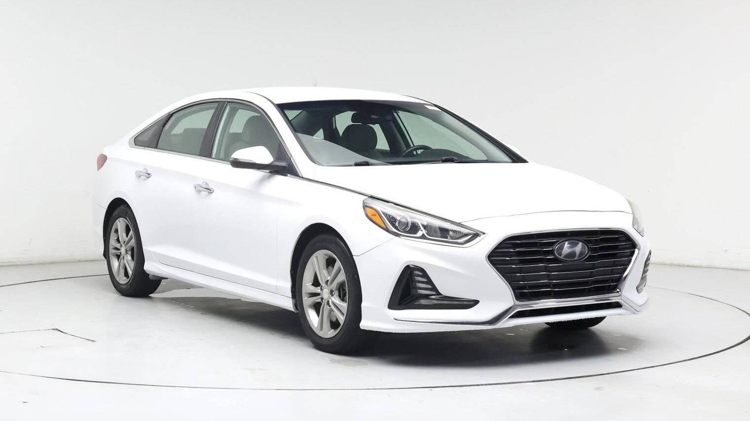 HYUNDAI SONATA 2018 5NPE34AF4JH614061 image