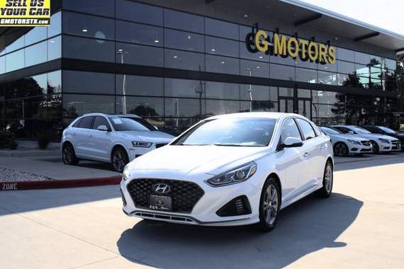 HYUNDAI SONATA 2018 5NPE34AF9JH720313 image