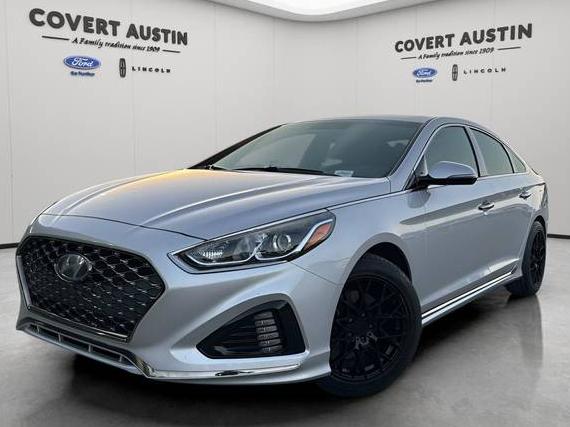 HYUNDAI SONATA 2018 5NPE34AF9JH676832 image