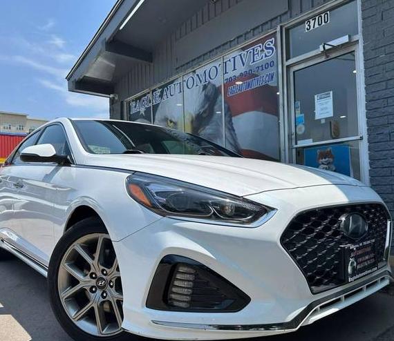 HYUNDAI SONATA 2018 5NPE34AB6JH683928 image