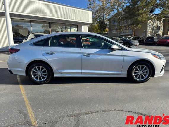 HYUNDAI SONATA 2018 5NPE24AA9JH701185 image