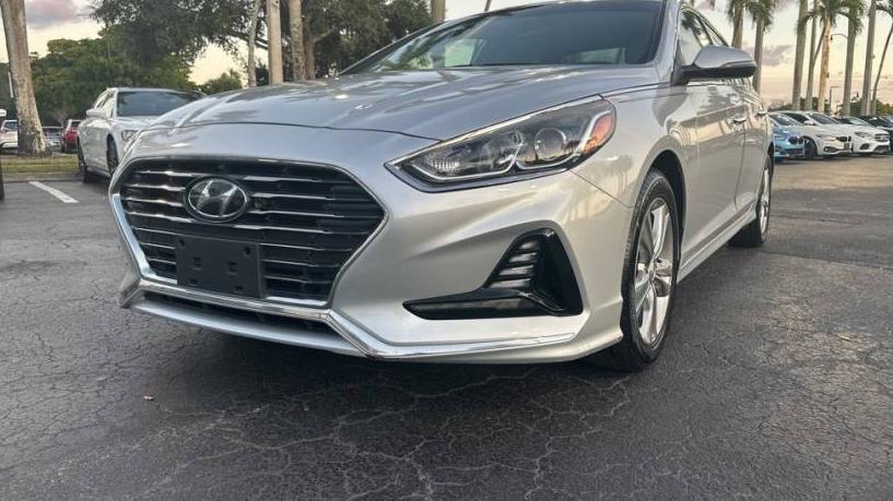 HYUNDAI SONATA 2018 5NPE34AF9JH637822 image