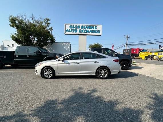 HYUNDAI SONATA 2018 5NPE24AA5JH707016 image