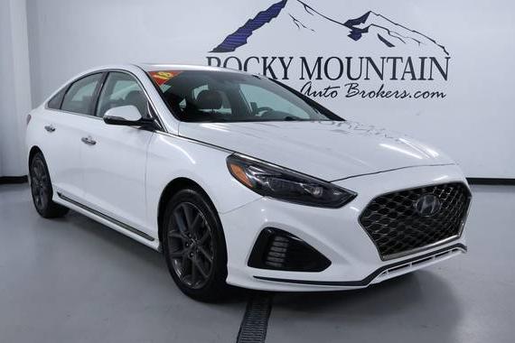 HYUNDAI SONATA 2018 5NPE34AB2JH641322 image HYUNDAI SONATA 2018 5NPE34AB2JH641322 image