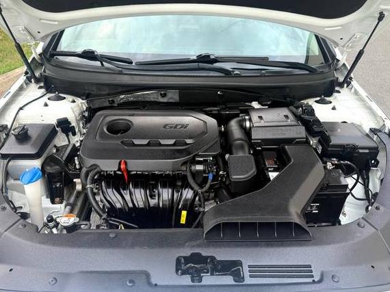 HYUNDAI SONATA 2018 5NPE24AF2JH677999 image