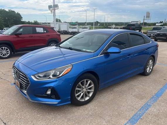 HYUNDAI SONATA 2018 5NPE24AF3JH612840 image