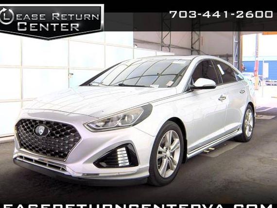 HYUNDAI SONATA 2018 5NPE34AF3JH697823 image