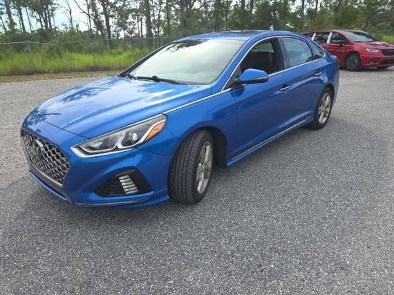 HYUNDAI SONATA 2018 5NPE34AF2JH713929 image