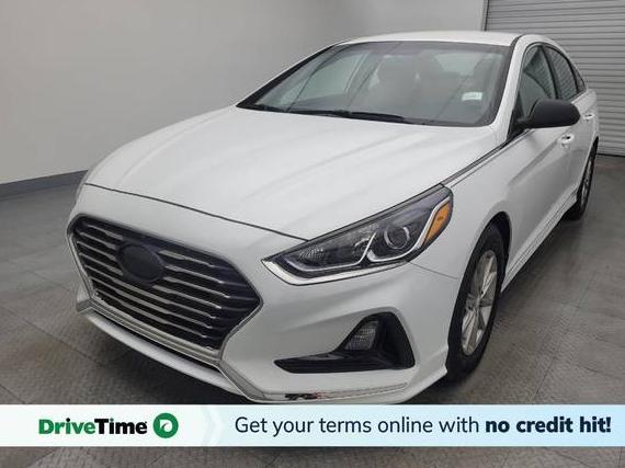 HYUNDAI SONATA 2018 5NPE24AFXJH625973 image