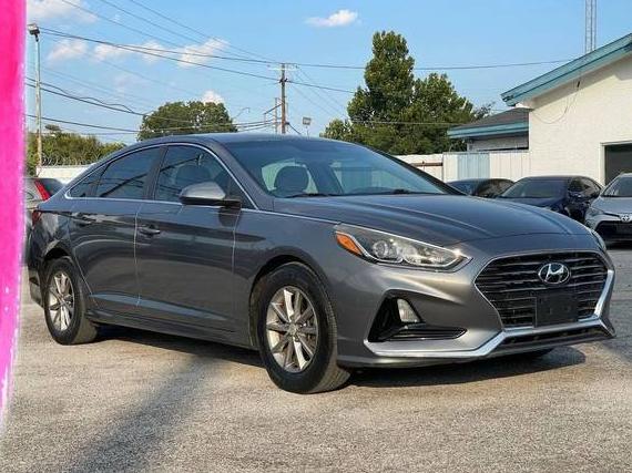 HYUNDAI SONATA 2018 5NPE24AF1JH680795 image