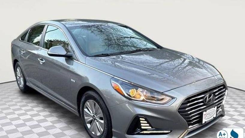 HYUNDAI SONATA 2018 KMHE24L34JA087311 image