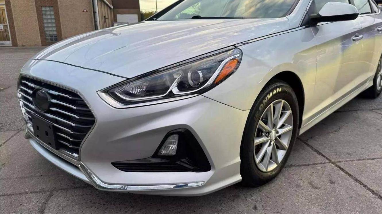 HYUNDAI SONATA 2018 5NPE24AF6JH604666 image