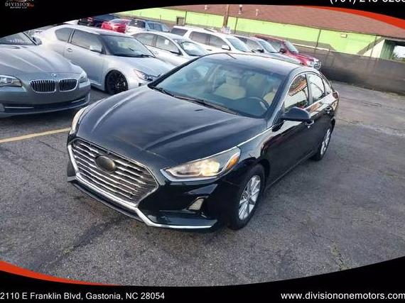 HYUNDAI SONATA 2018 5NPE24AF7JH687041 image