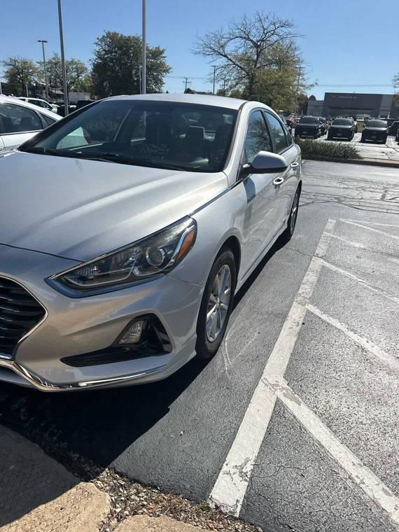 HYUNDAI SONATA 2018 5NPE24AF9JH619761 image