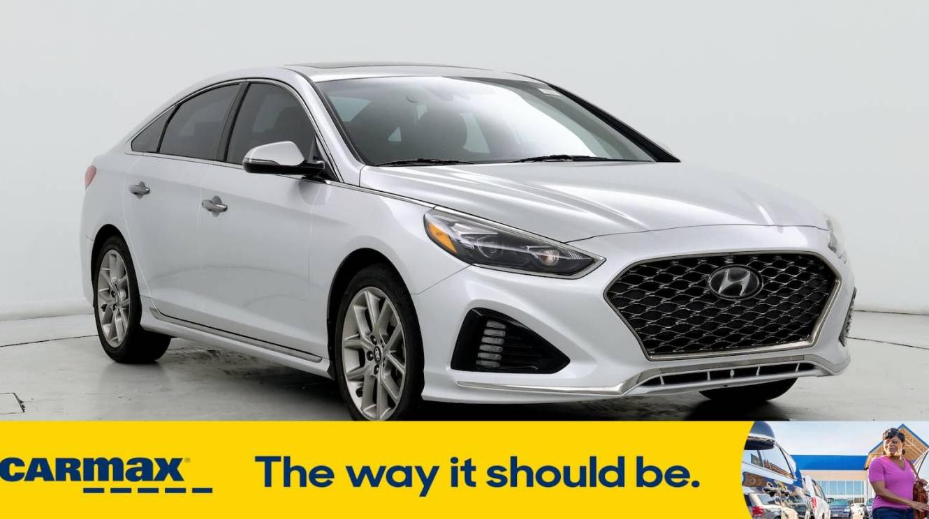 HYUNDAI SONATA 2018 5NPE34AB4JH634372 image