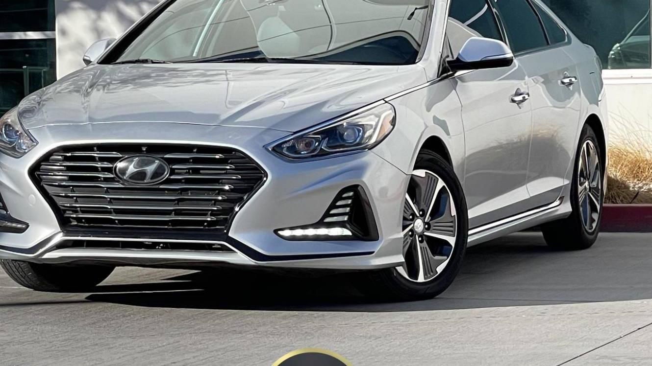 HYUNDAI SONATA 2018 KMHE34L30JA083933 image