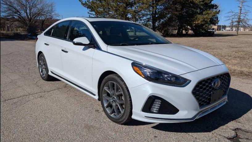 HYUNDAI SONATA 2018 5NPE34AB6JH634731 image