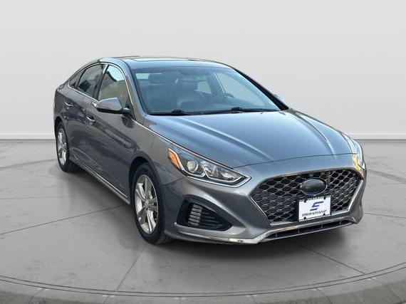 HYUNDAI SONATA 2018 5NPE34AF6JH714744 image
