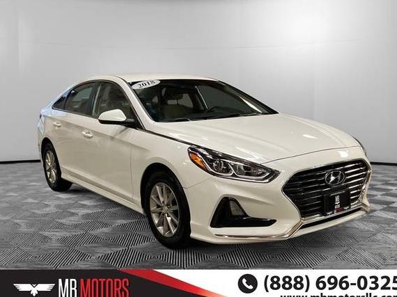 HYUNDAI SONATA 2018 5NPE24AF3JH667854 image