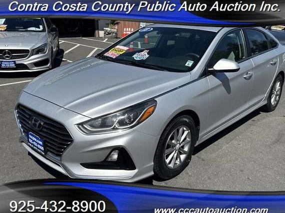 HYUNDAI SONATA 2018 5NPE24AA3JH695996 image