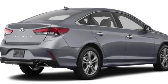HYUNDAI SONATA 2018 5NPE34AF8JH628657 image