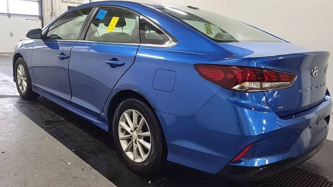 HYUNDAI SONATA 2018 5NPE24AF1JH612688 image