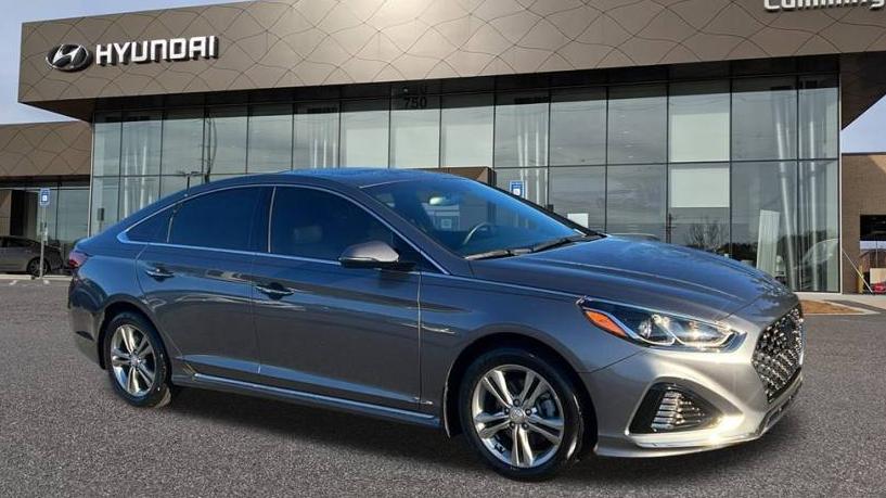 HYUNDAI SONATA 2018 5NPE34AF5JH696978 image