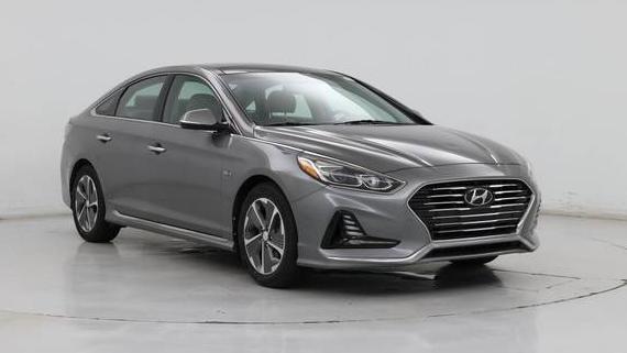 HYUNDAI SONATA 2018 KMHE34L30JA079042 image