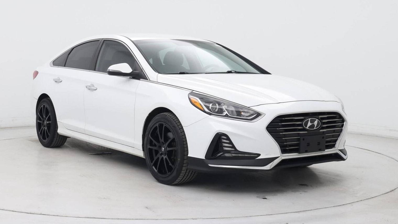 HYUNDAI SONATA 2018 5NPE34AF4JH611242 image